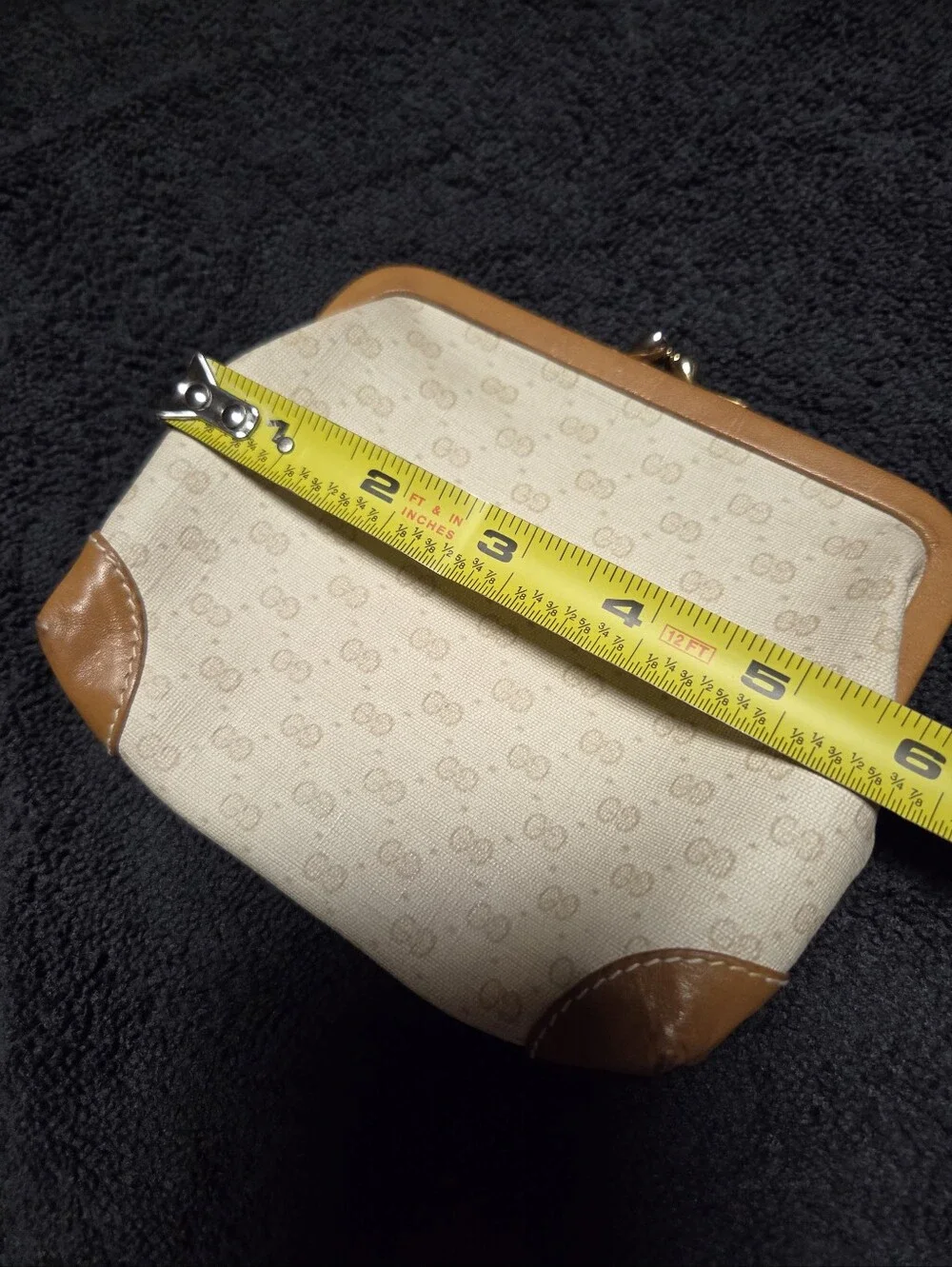 Gucci Vintage Micro GG Kisslock Coin Purse - Picture 14 of 15